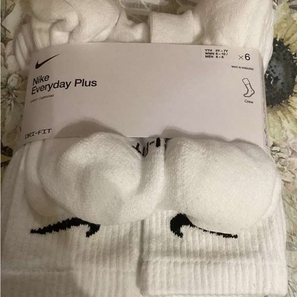 Nike Women’s Everyday Performance Plus Crew Socks Pack 6 Pairs DRI-FIT SZ 6-10 - Picture 4 of 4